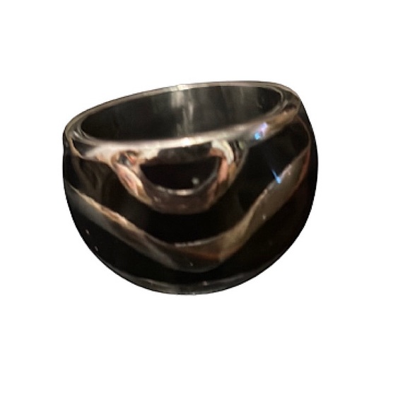 Size 8 Stainless Steel Black Adult Resin Wave Pattern Deco Style Ring - Picture 9 of 9